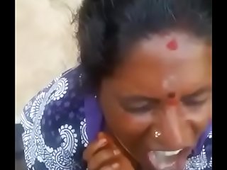 Tamil hot village aunty blowjob and swallowing sperm